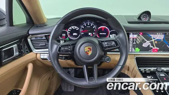 Porsche Panamera 2021 — Photo 1/20