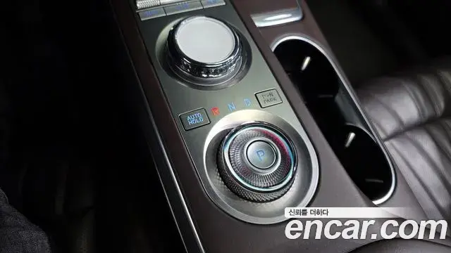 Genesis GV70 2021 — Photo 2/20