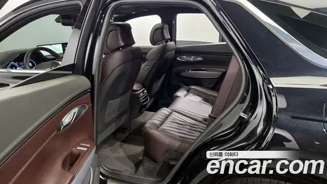 Genesis GV70 2021 — Photo 18/20