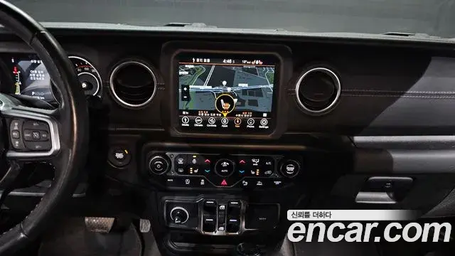 Jeep Wrangler 2021 — ფოტო 4/20