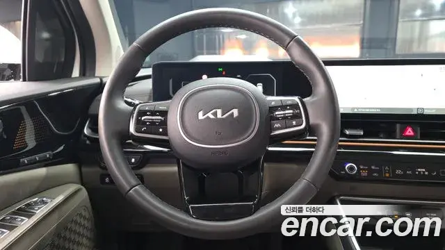 Kia Carnival 2024 — ფოტო 2/20
