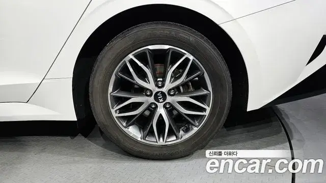 Kia K5 2020 — Photo 7/20