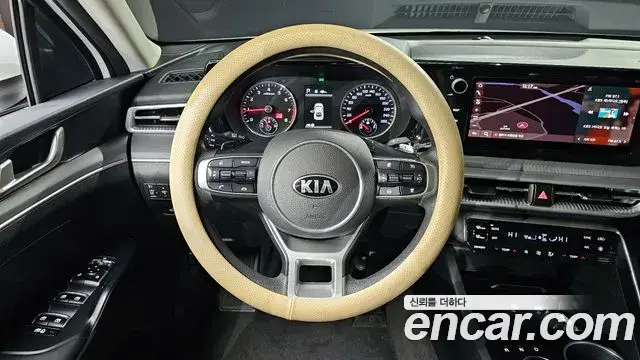 Kia K5 2020 — Photo 18/20