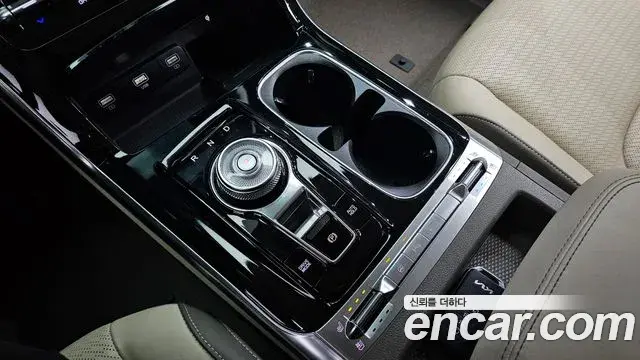 Kia Carnival 2022 — Şəkil 11/20