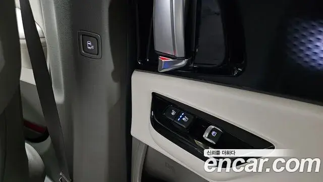Kia Carnival 2022 — Şəkil 17/20