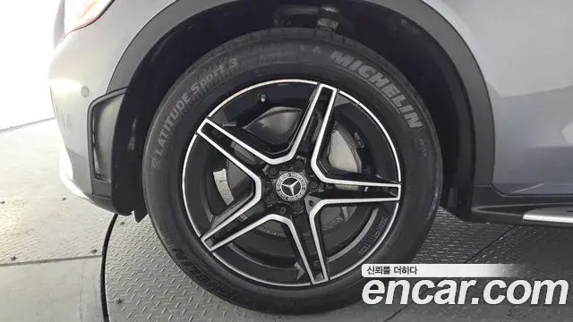 Mercedes-Benz GLC-Class 2021 — Photo 16/20