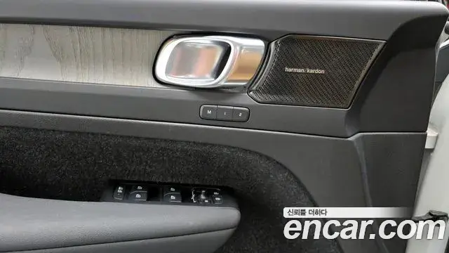 Volvo XC40 2021 — Şəkil 16/20