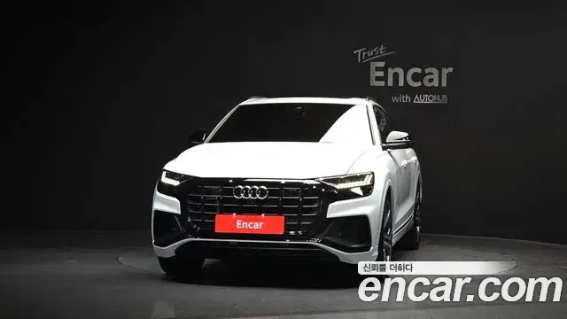 Audi Q8 2023 — ფოტო 18/19