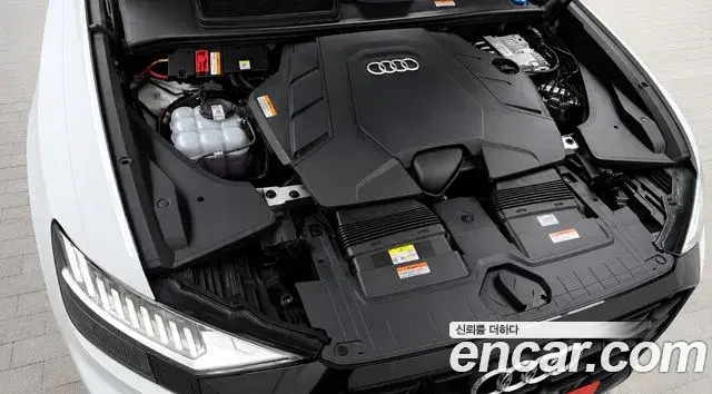 Audi Q8 2023 — ფოტო 7/19