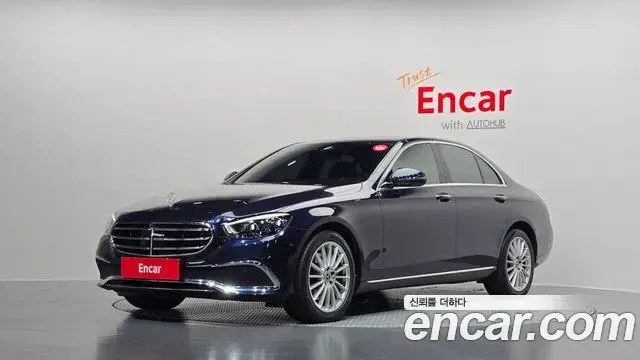 Mercedes-Benz E-Class 2022 — Фото 1/20