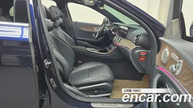 Mercedes-Benz E-Class 2022 — Фото 11/20
