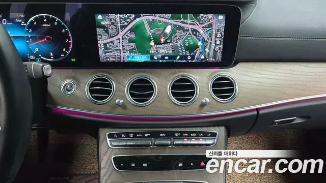 Mercedes-Benz E-Class 2022 — Фото 14/20