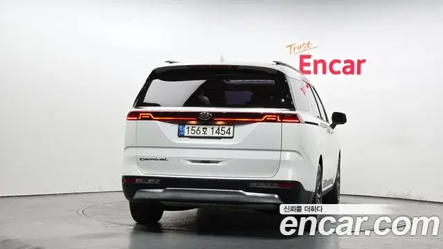 Kia Carnival 2021 — Photo 10/20