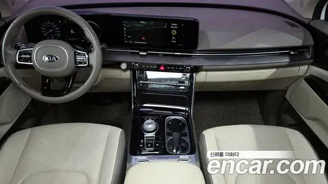 Kia Carnival 2021 — Photo 2/20