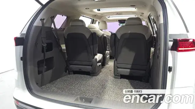 Kia Carnival 2021 — Photo 13/20