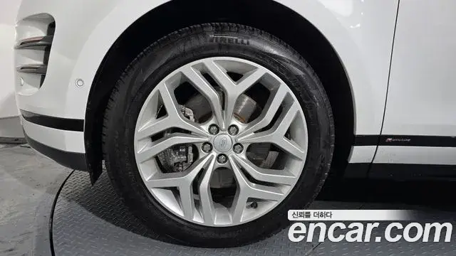 Land Rover Range Rover Evoque 2021 — Photo 17/20