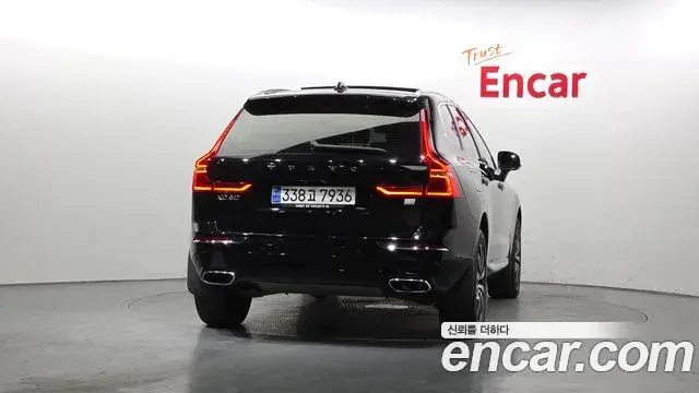 Volvo XC60 2020 — Şəkil 16/20