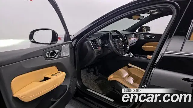 Volvo XC60 2020 — Şəkil 10/20