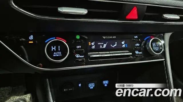 Hyundai Sonata Hybrid 2021 — ფოტო 18/20