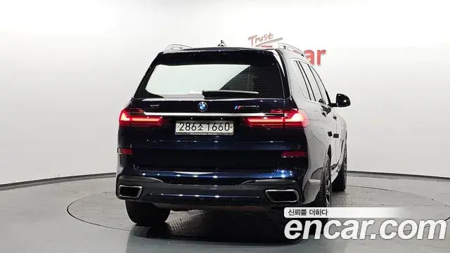 BMW X7 2020 — Фото 4/20