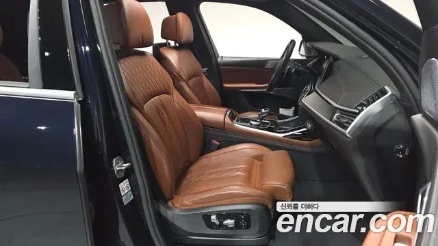 BMW X7 2020 — Фото 10/20