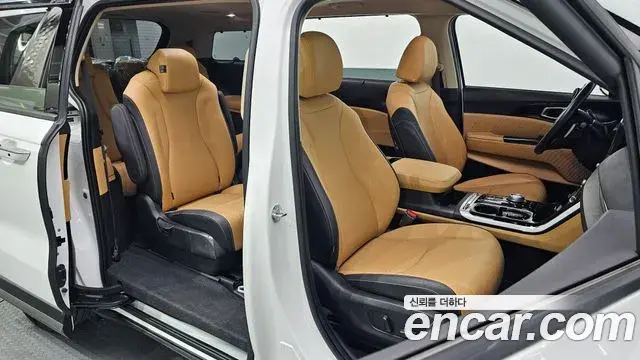 Kia Carnival 2023 — Фото 10/20