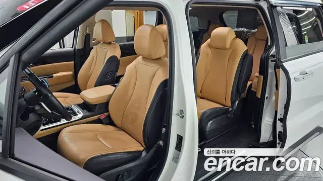 Kia Carnival 2023 — Фото 11/20
