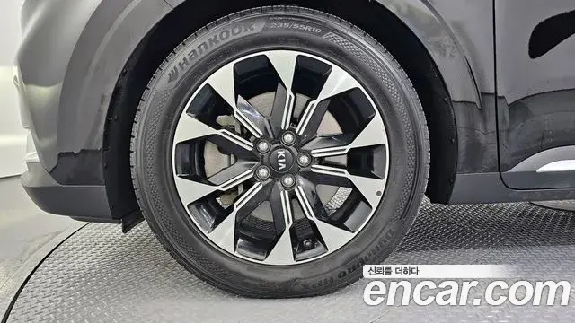Kia Carnival 2021 — Photo 4/20