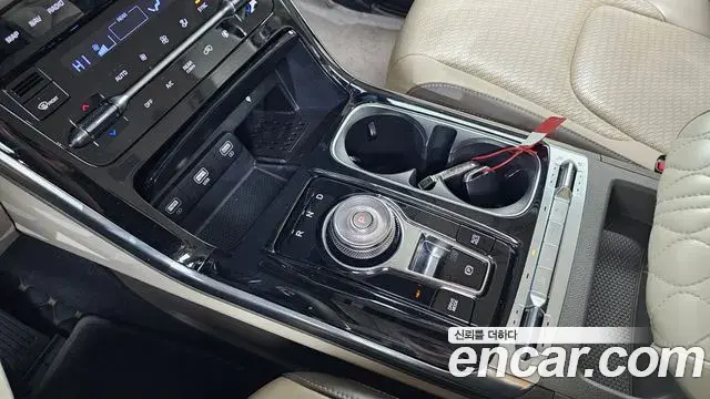 Kia Carnival 2021 — Photo 8/20