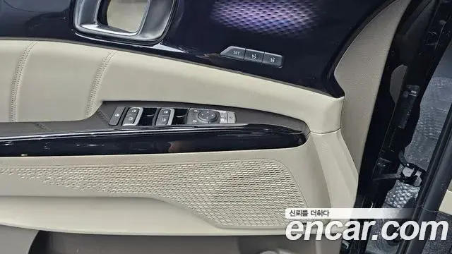 Kia Carnival 2021 — Photo 13/20