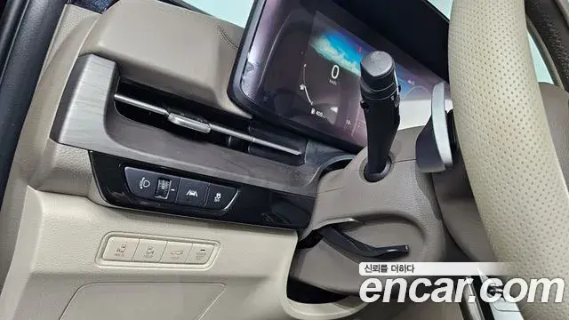 Kia Carnival 2021 — Photo 14/20