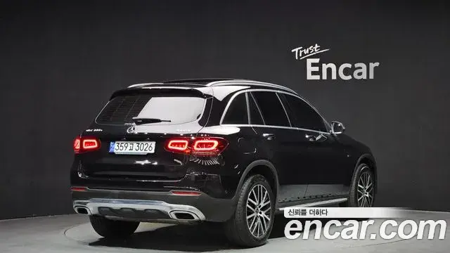 Mercedes-Benz GLC-Class 2020 — ფოტო 15/20