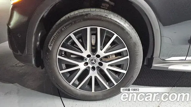 Mercedes-Benz GLC-Class 2020 — ფოტო 4/20