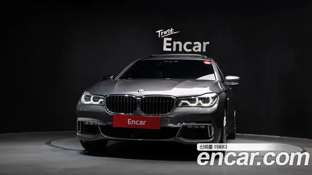 BMW 7 Series 2018 — ფოტო 17/20