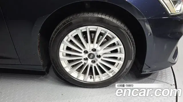 Audi A6 2021 — ფოტო 19/20