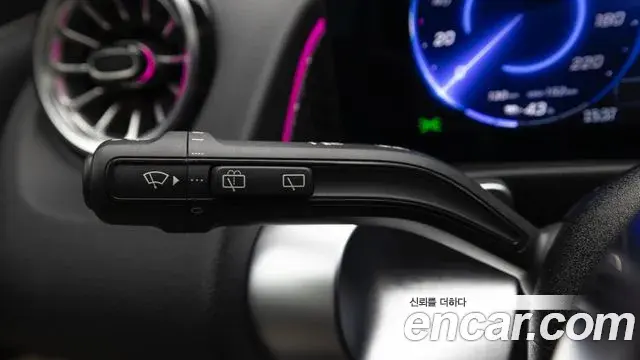 Mercedes-Benz EQB 2025 — Şəkil 7/20