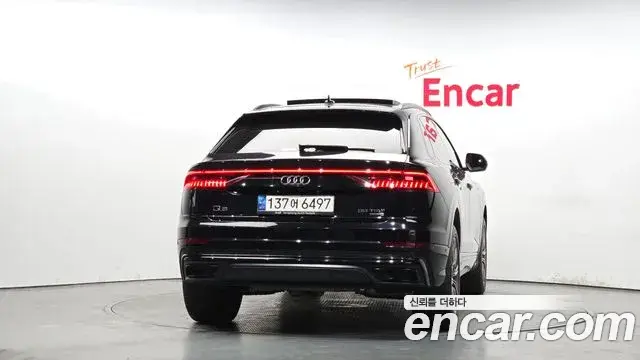 Audi Q8 2021 — ფოტო 2/20