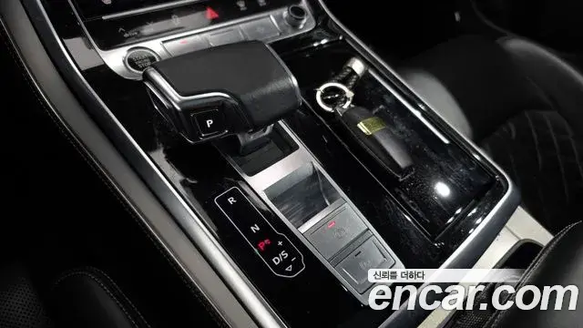 Audi Q8 2021 — ფოტო 8/20