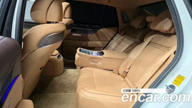 Genesis G90 2022 — Фото 12/20