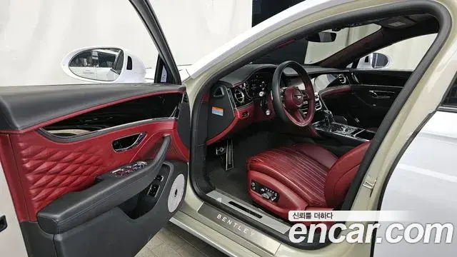 Bentley Flying Spur 2022 — Photo 10/20