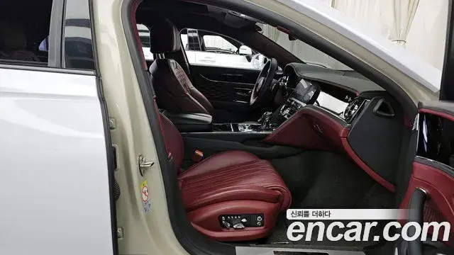 Bentley Flying Spur 2022 — Photo 14/20