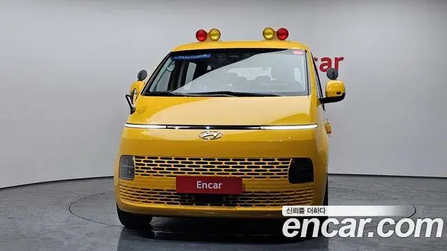 Hyundai Staria 2021 — Фото 3/20