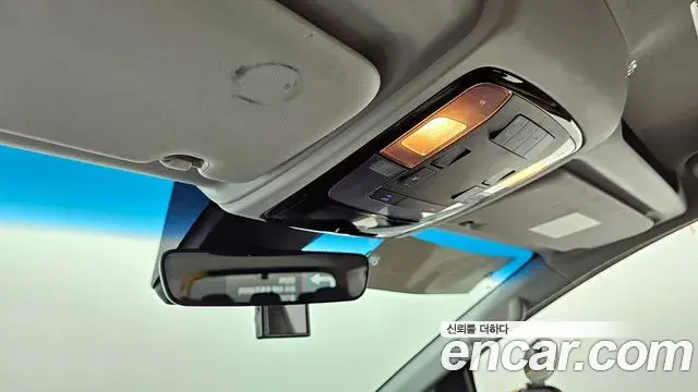 Hyundai Staria 2021 — Фото 17/20