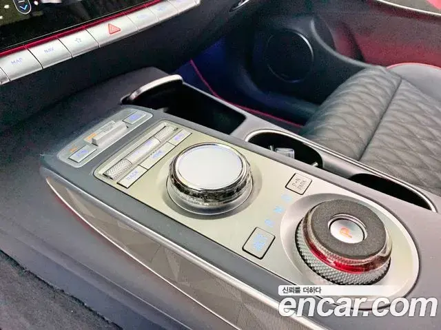 Genesis GV70 2023 — Photo 10/20