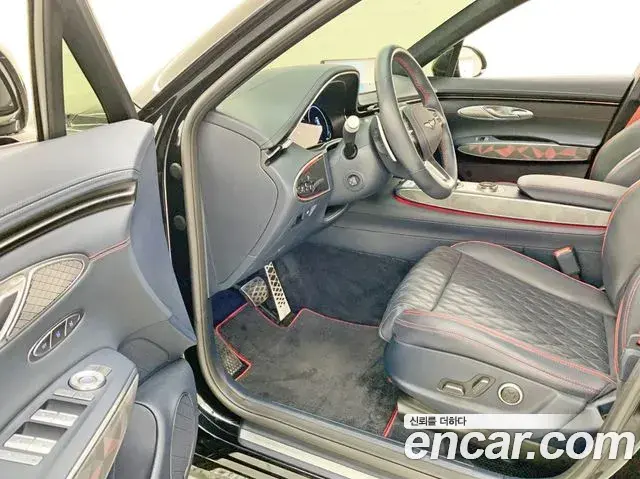 Genesis GV70 2023 — Photo 14/20