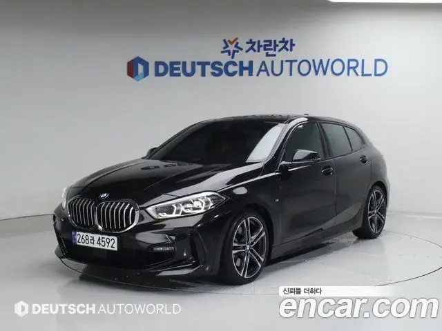 BMW 1 Series 2023 — Photo 19/20
