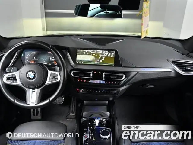 BMW 1 Series 2023 — Photo 16/20