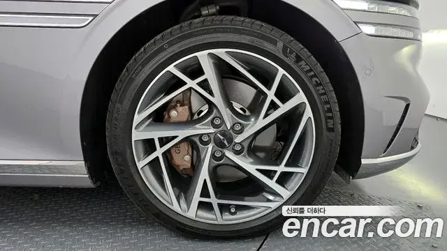Genesis G90 2024 — ფოტო 20/21
