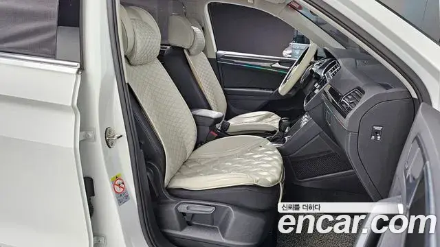 Volkswagen Tiguan 2020 — ფოტო 3/20