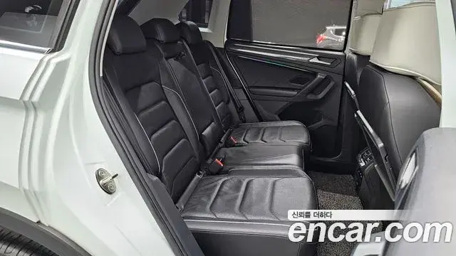 Volkswagen Tiguan 2020 — ფოტო 1/20
